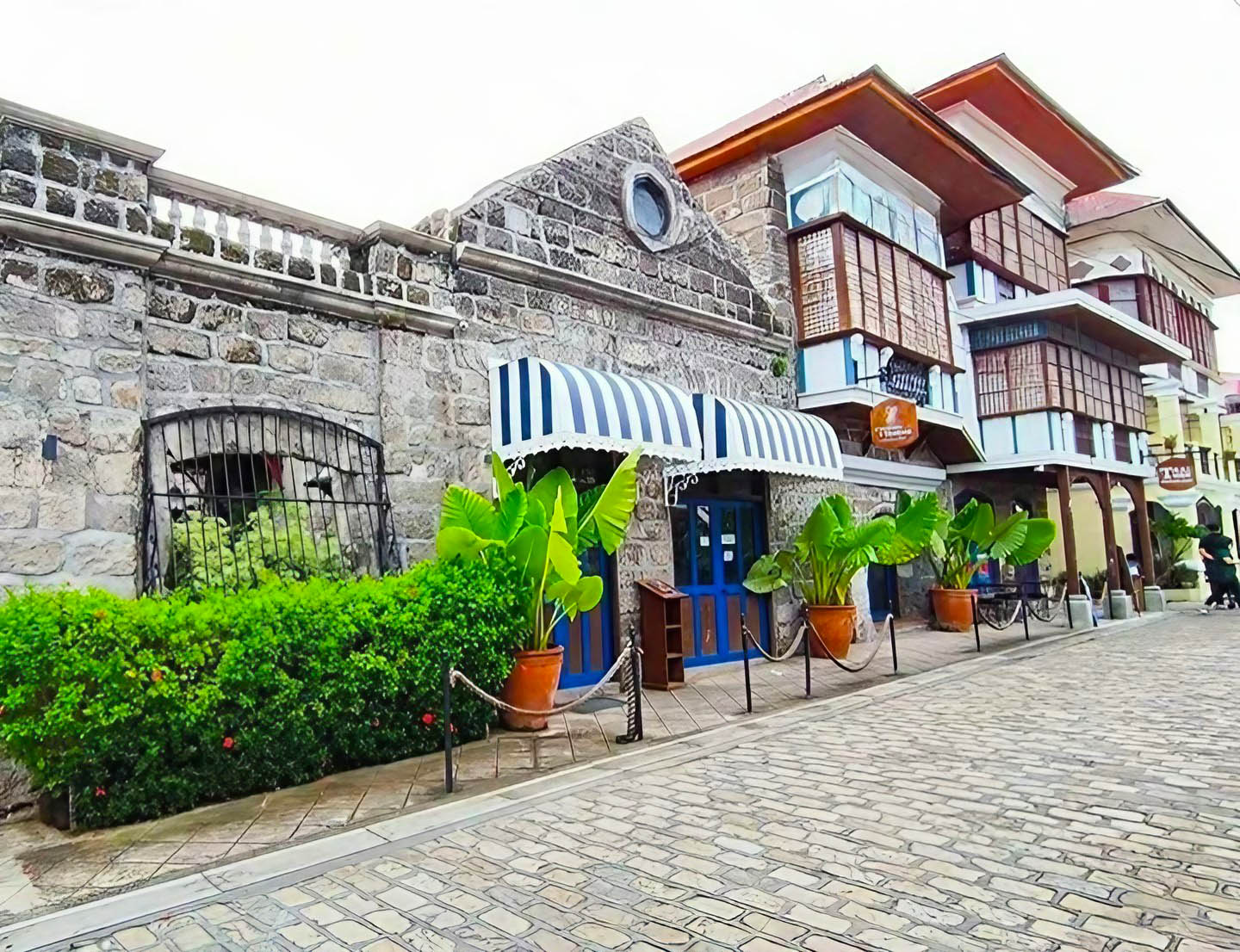 facade1b